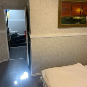 Economy Kamer met een King Size Bed